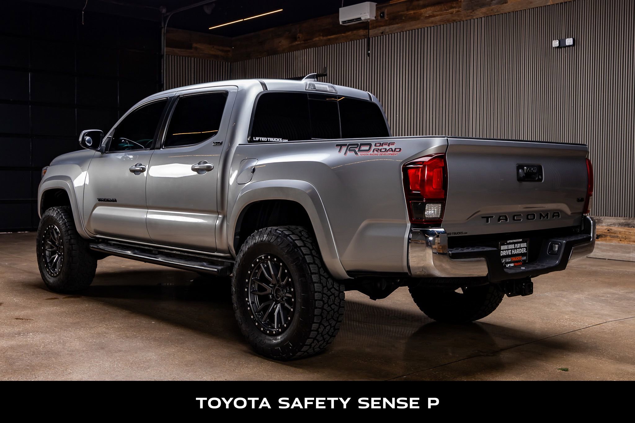 Used 2021 Toyota Tacoma SR5 RWD image 6