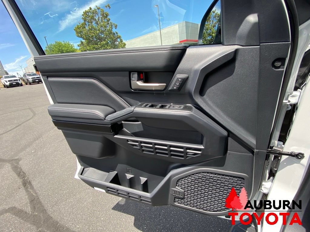 New 2026 Toyota 4Runner 4WD image 40