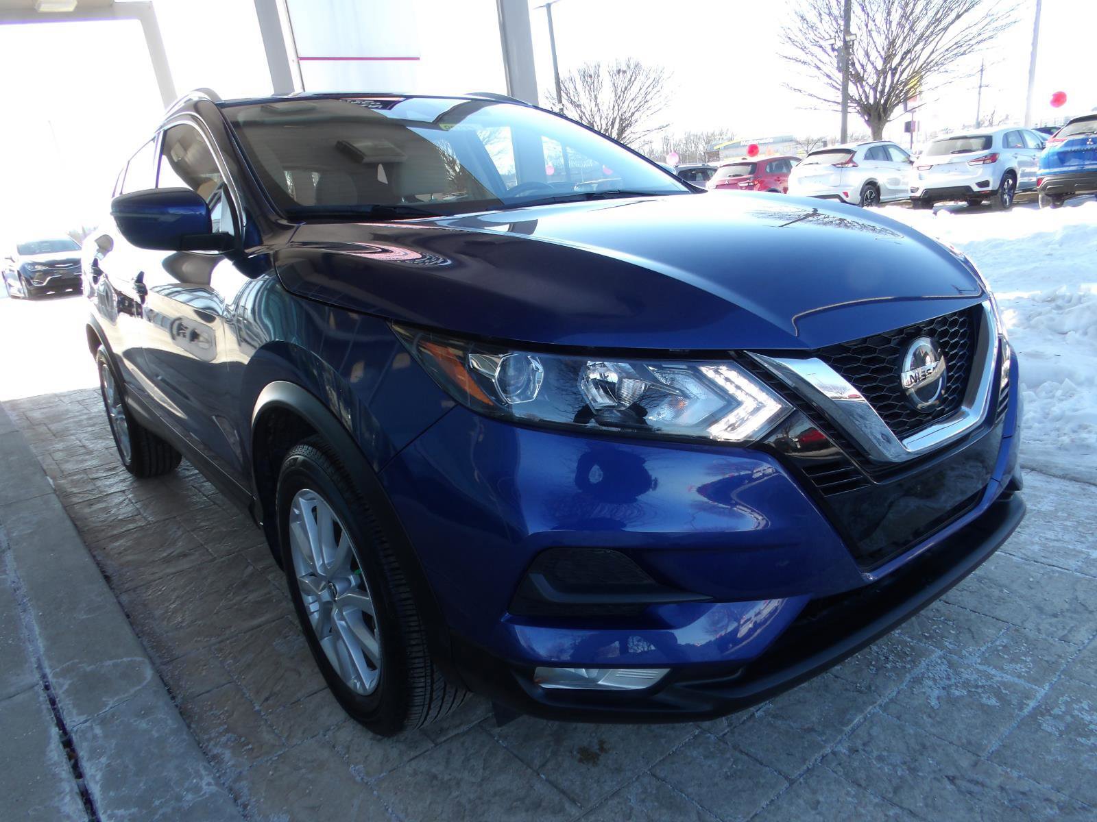 Certified 2022 Nissan Rogue Sport SV image 3