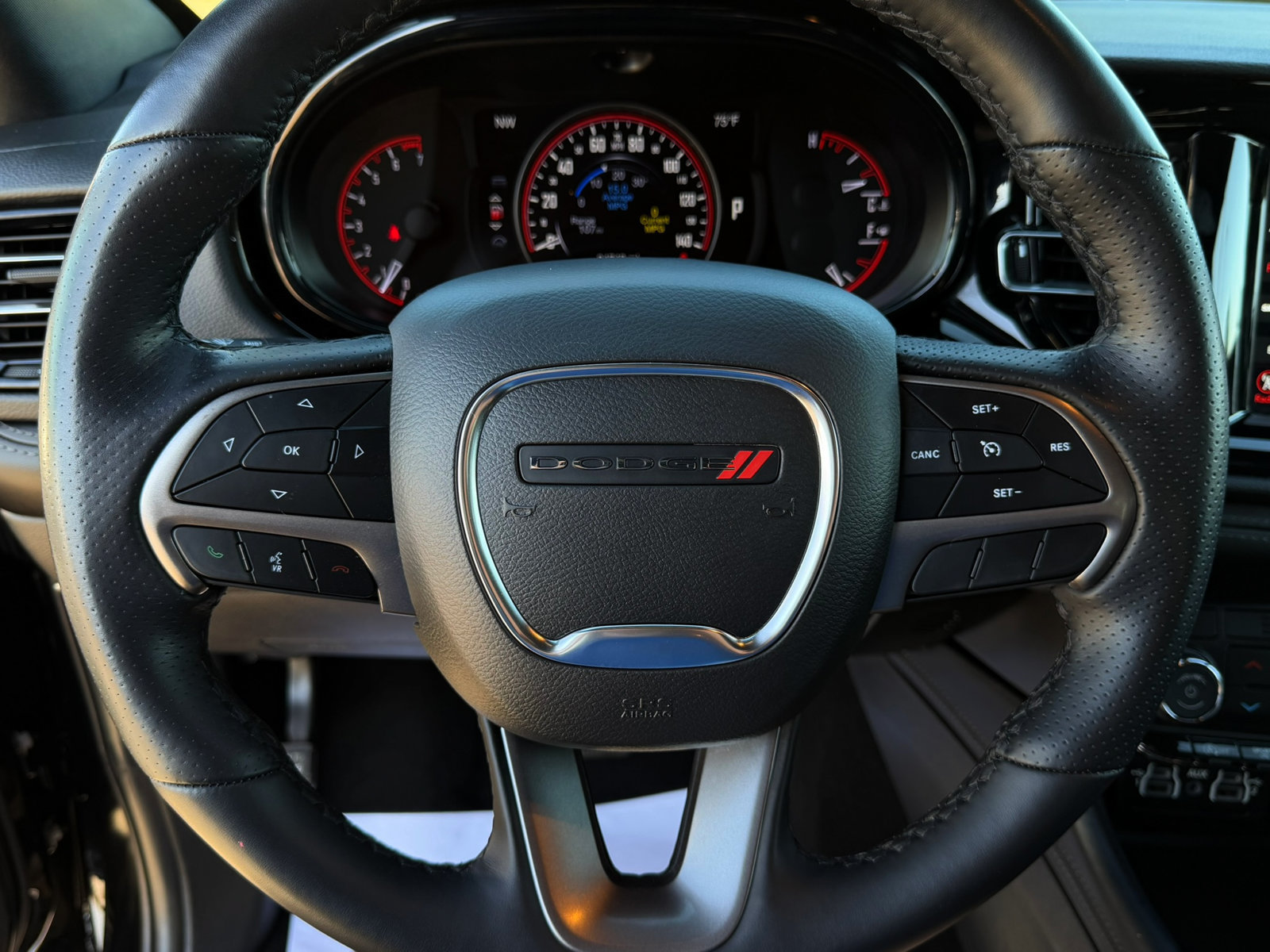 Used 2023 Dodge Durango SXT AWD/4WD image 21
