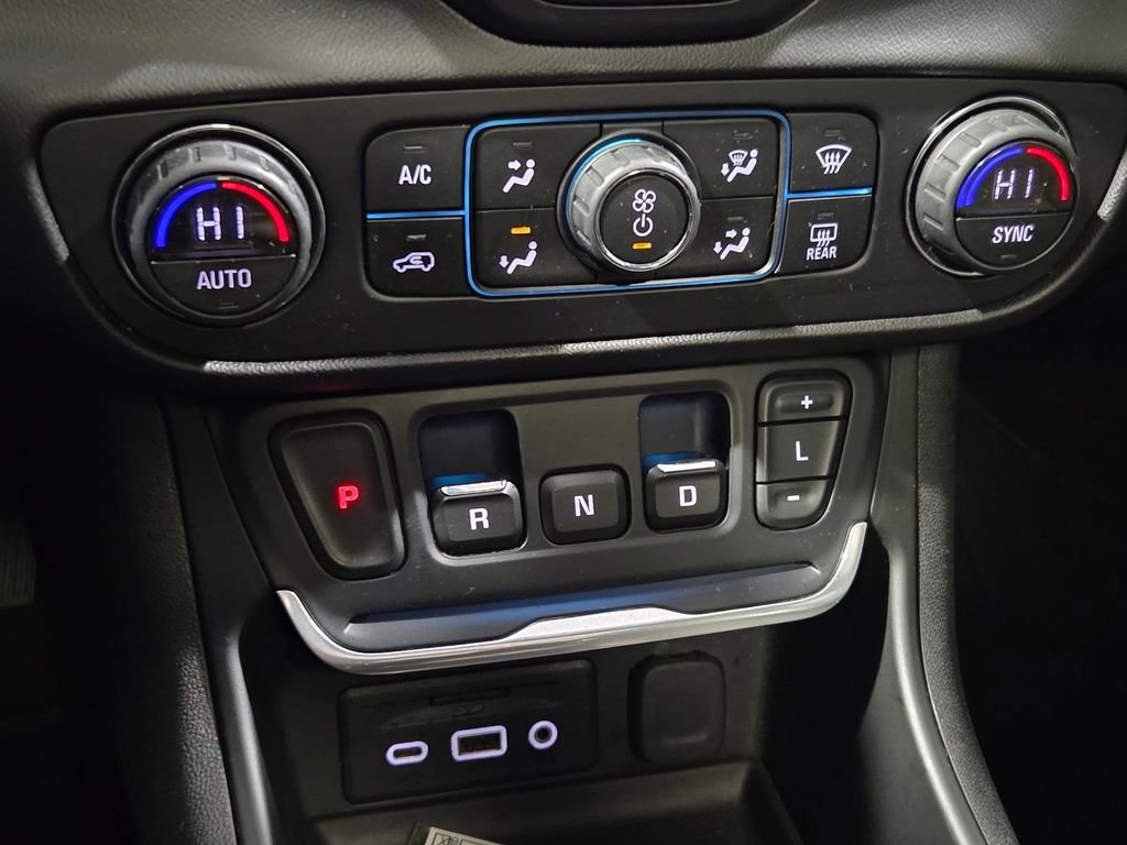 Used 2018 GMC Terrain SLT w/ Preferred Package image 7