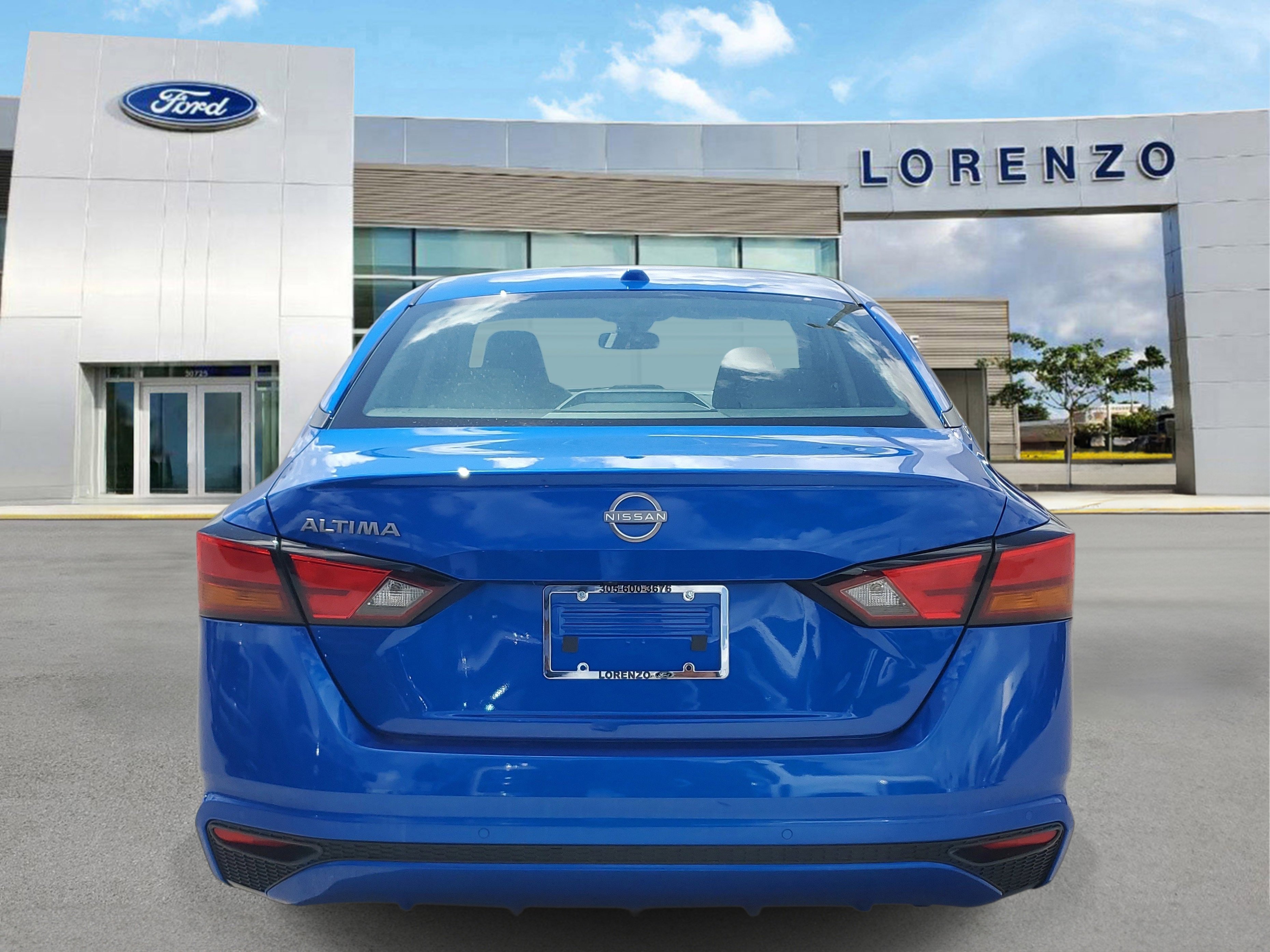 Used 2025 Nissan Altima 2.5 SV image 6