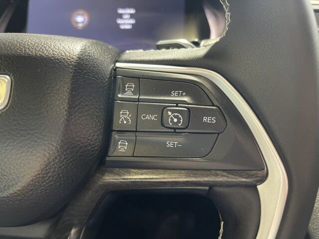 Used 2024 Jeep Grand Cherokee L Limited w/ Luxury Tech Group II image 25