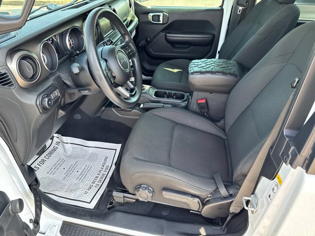 Used 2018 Jeep Wrangler Sport AWD/4WD image 13