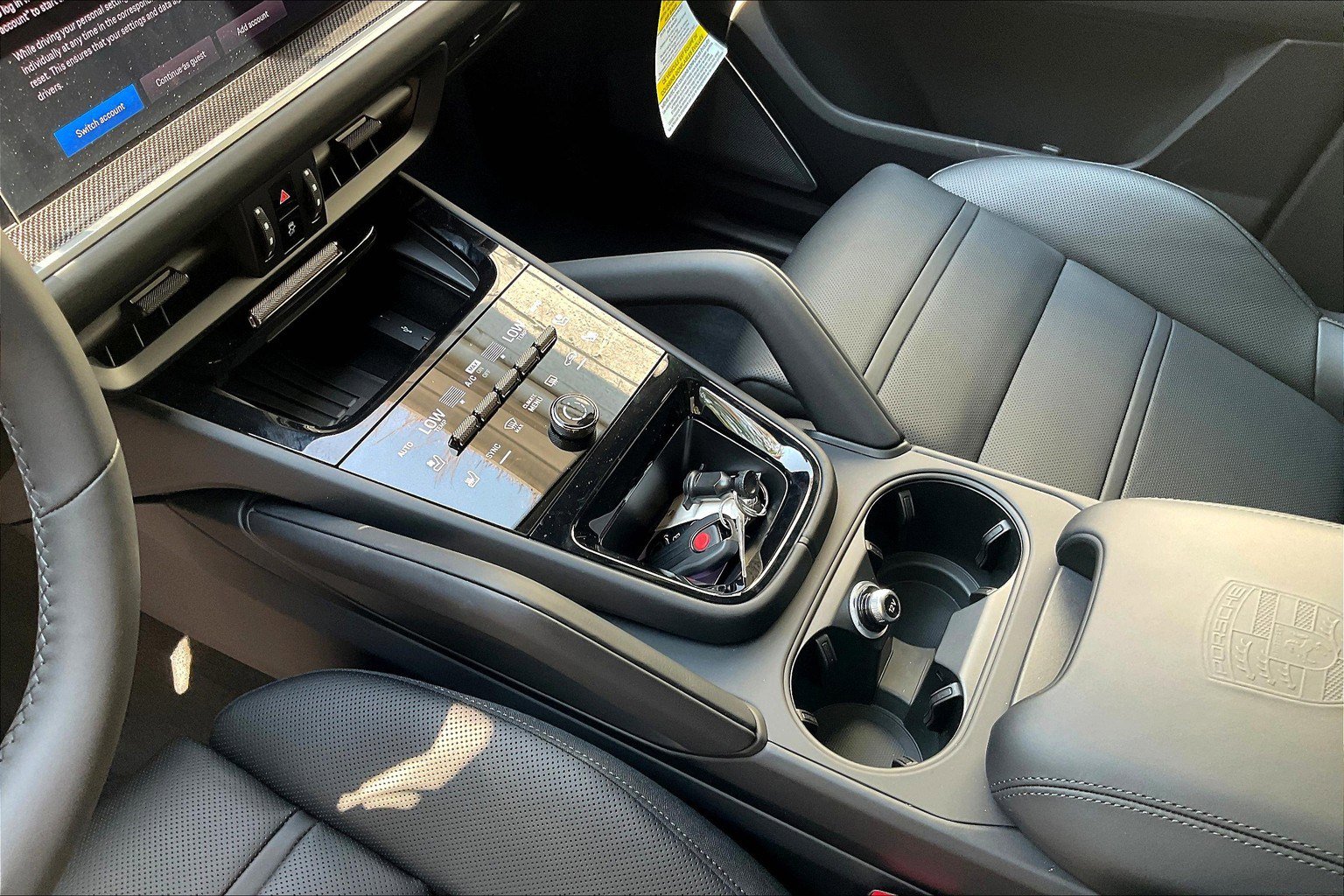 New 2025 Porsche Cayenne Turbo image 10