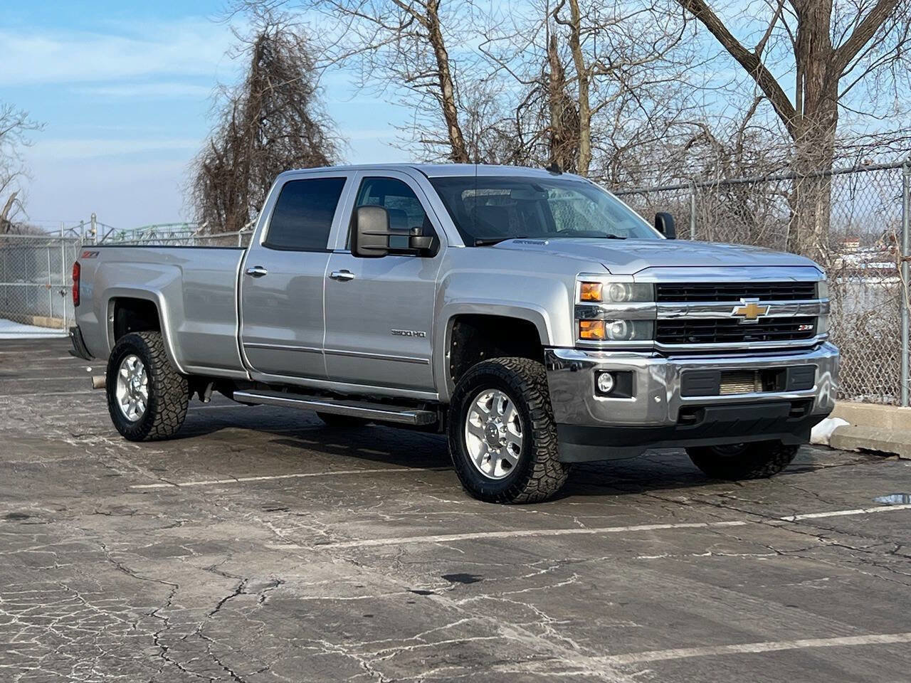 Used 2015 Chevrolet Silverado 3500 LTZ image 39