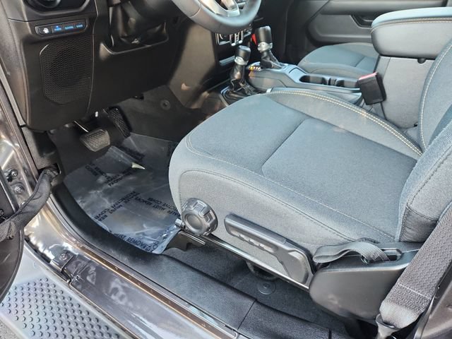 Used 2025 Jeep Wrangler Unlimited Sahara AWD/4WD image 21