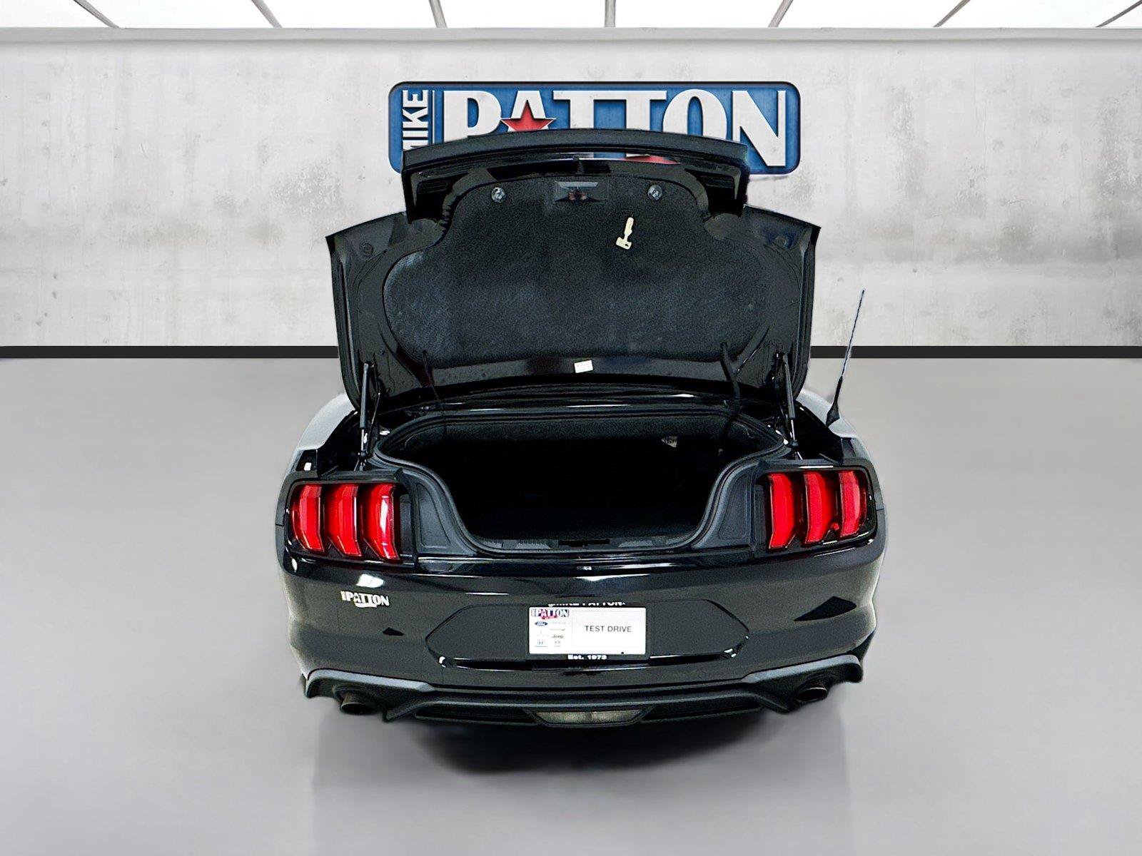 Used 2019 Ford Mustang Premium w/ Equipment Group 201A RWD image 25