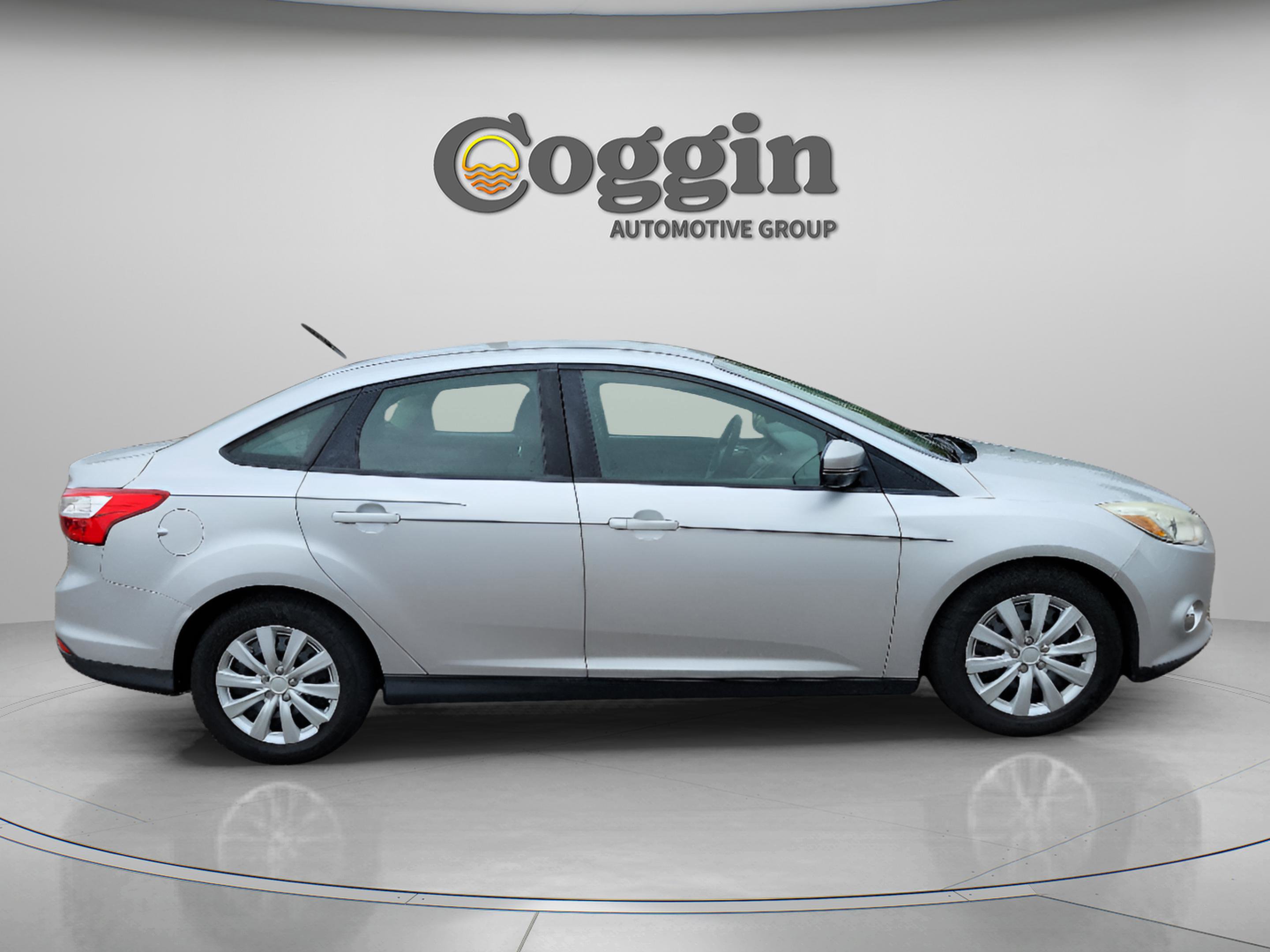 Used 2012 Ford Focus SE FWD image 6