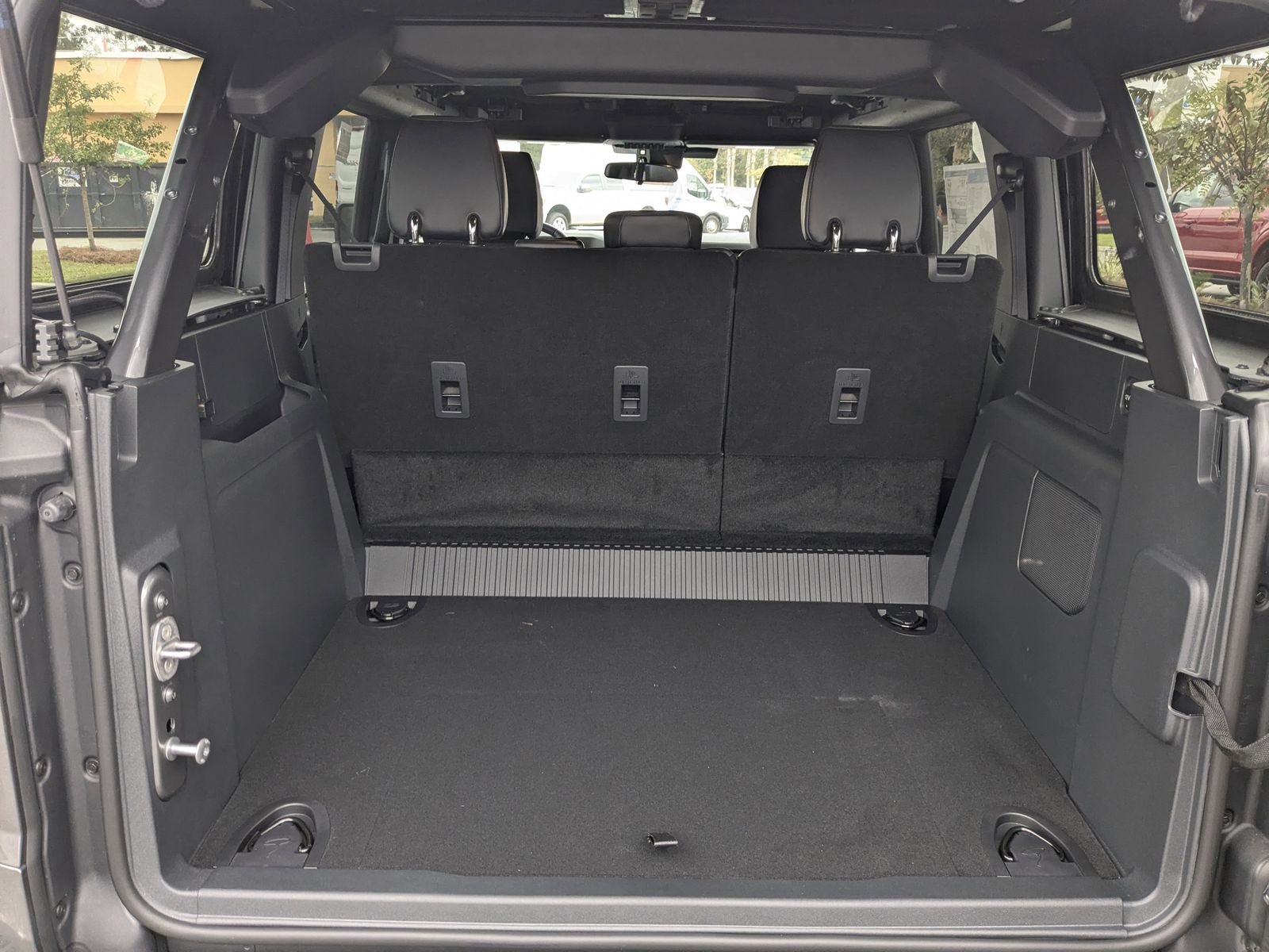 New 2025 Ford Bronco Badlands image 15