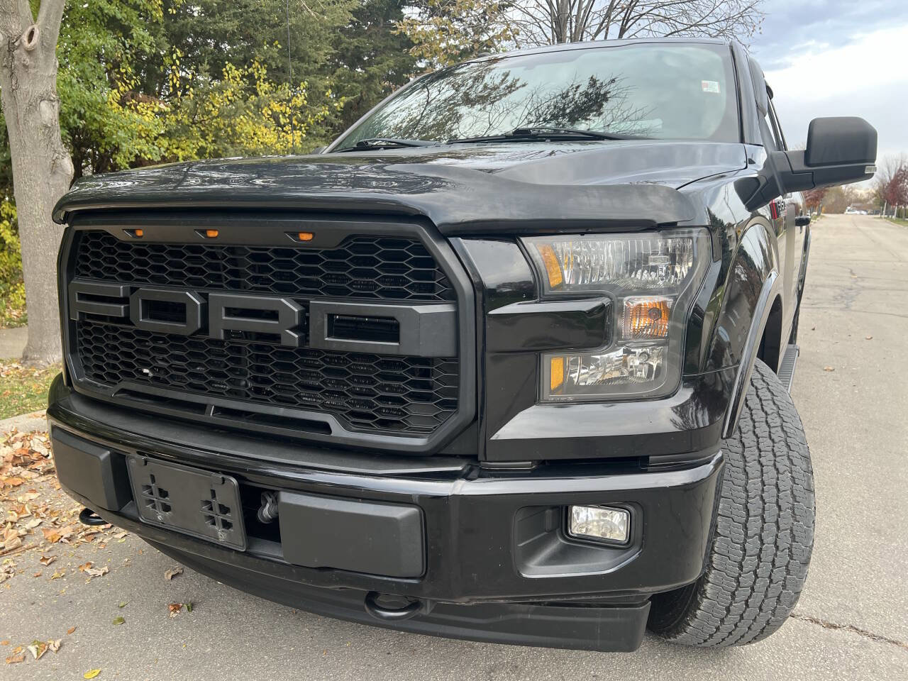 Used 2017 Ford F150 XLT w/ Equipment Group 302A Luxury AWD/4WD image 3