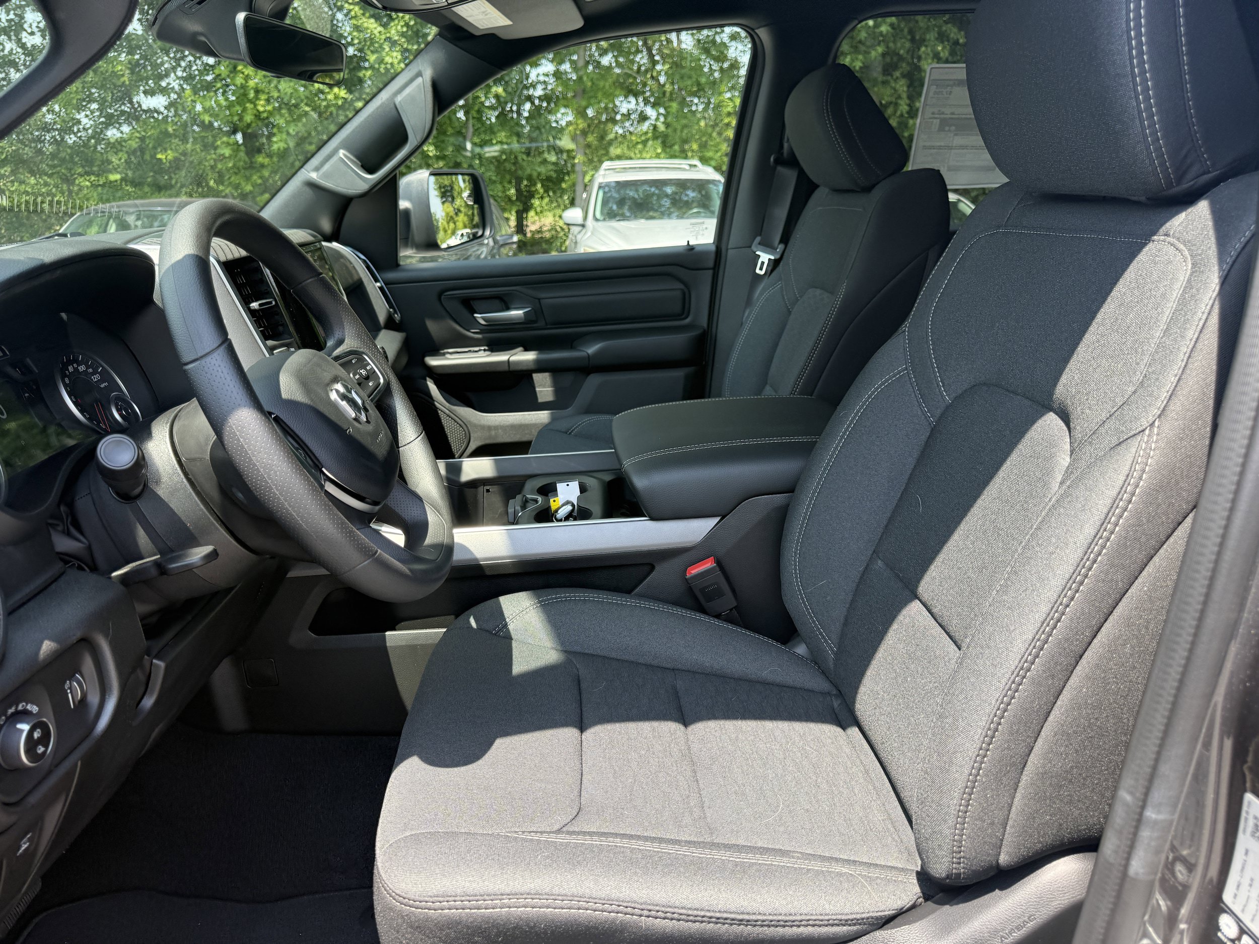 New 2026 RAM 1500 Express AWD/4WD image 15