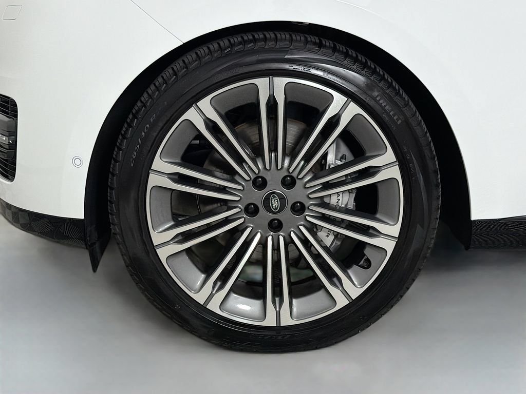 Certified 2025 Land Rover Range Rover Long Wheelbase SE AWD/4WD image 33