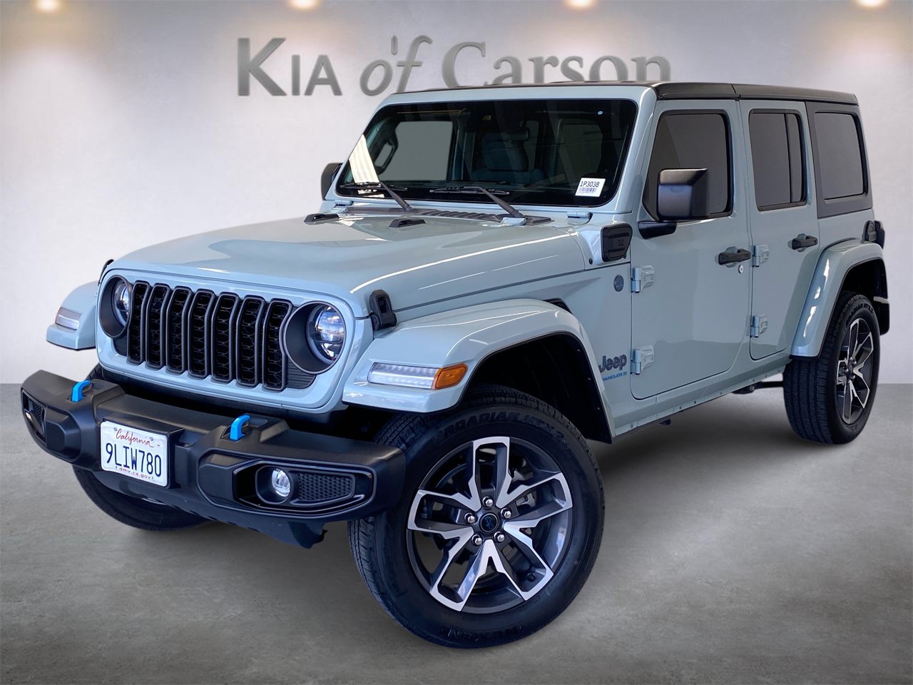 Used 2024 Jeep Wrangler Unlimited w/ Convenience Group AWD/4WD image 1
