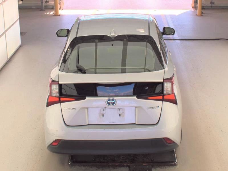 Used 2022 Toyota Prius LE FWD image 5