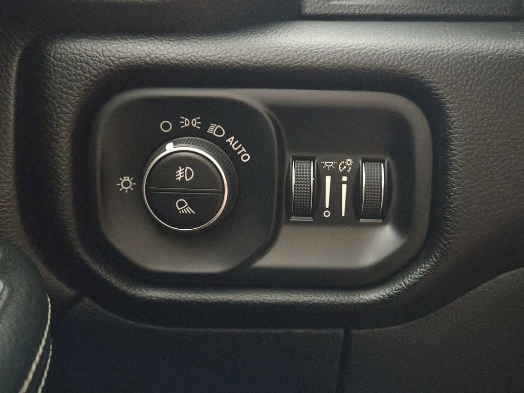 Used 2024 RAM 2500 Laramie image 24