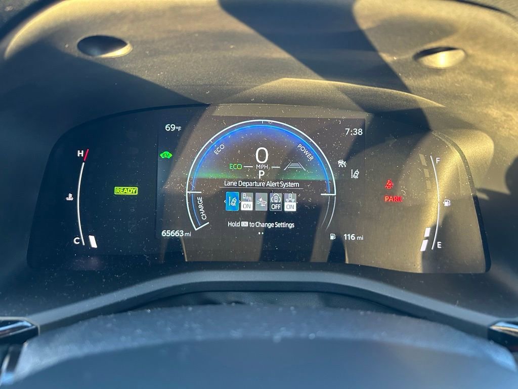 Used 2025 Toyota Camry LE w/ Convenience Package image 23