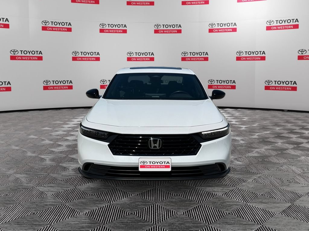 Used 2025 Honda Accord Sport image 2