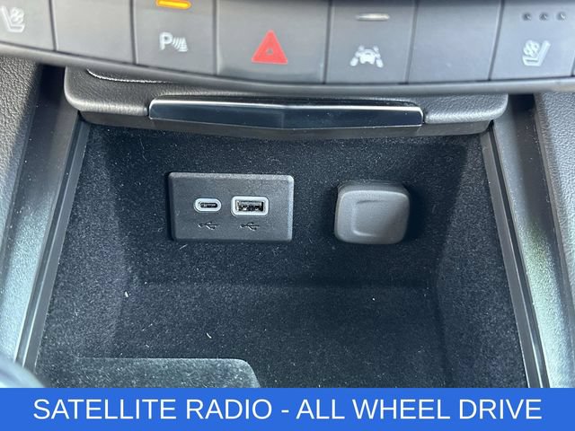Used 2024 Cadillac XT4 Premium Luxury w/ Active Safety Package AWD/4WD image 8
