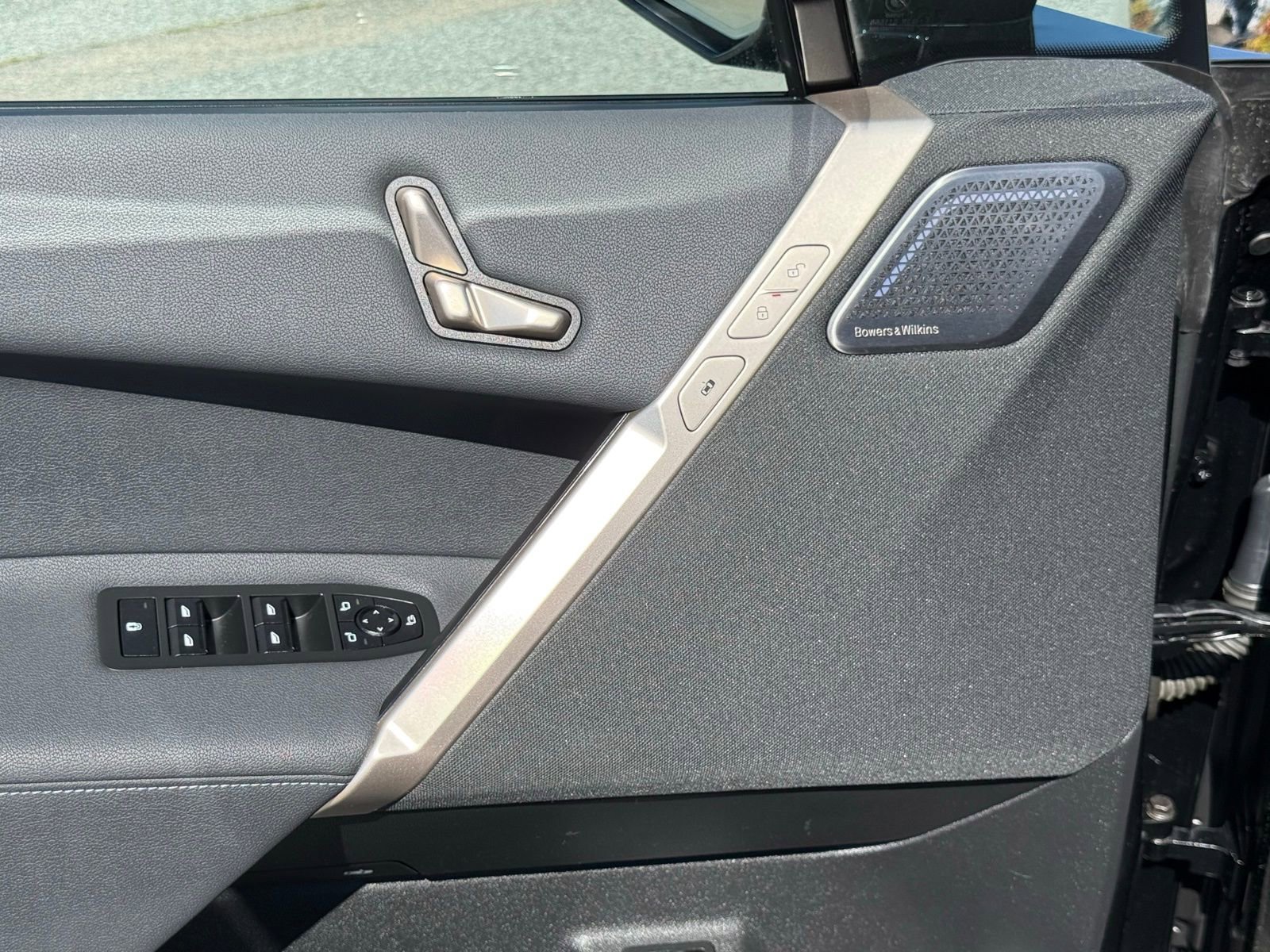 Used 2026 BMW iX xDrive60 image 20