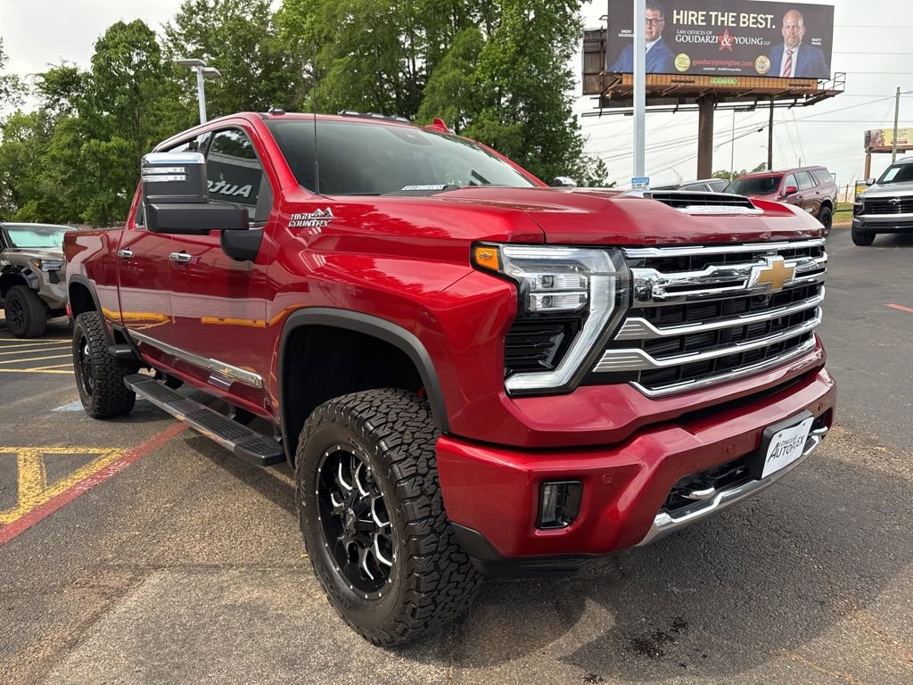 Used 2024 Chevrolet Silverado 2500 High Country w/ Technology Package AWD/4WD image 5