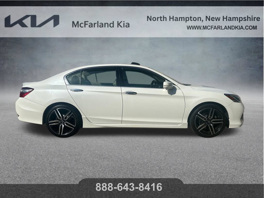 Used 2016 Honda Accord Touring image 6