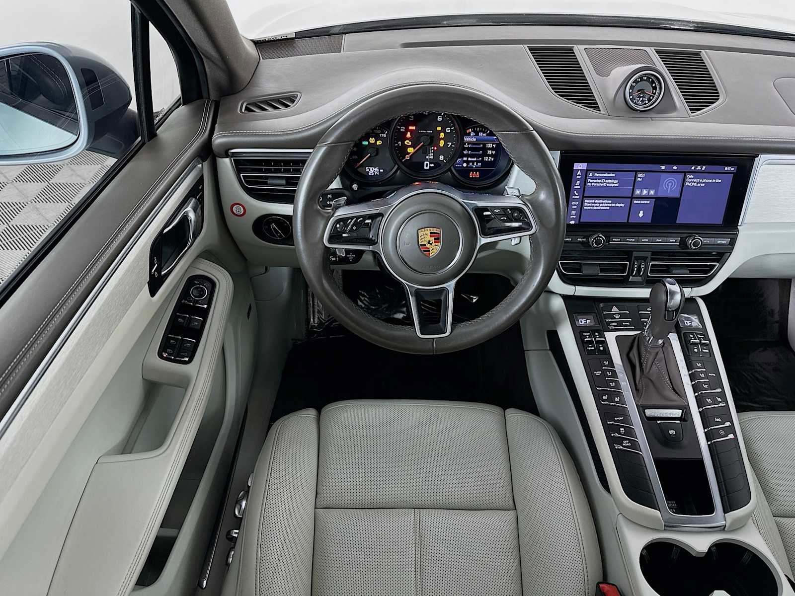 Used 2021 Porsche Macan AWD/4WD image 21