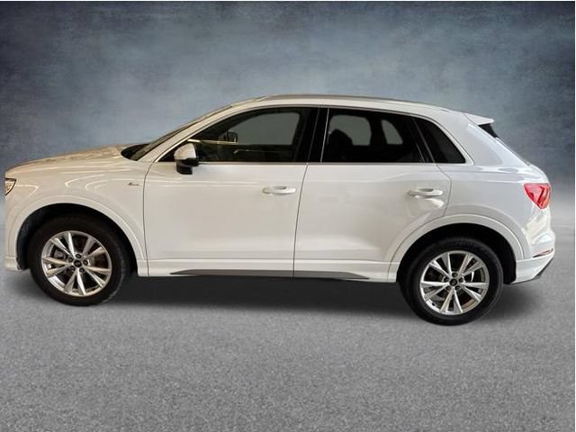 Used 2025 Audi Q3 2.0T Premium AWD/4WD image 2