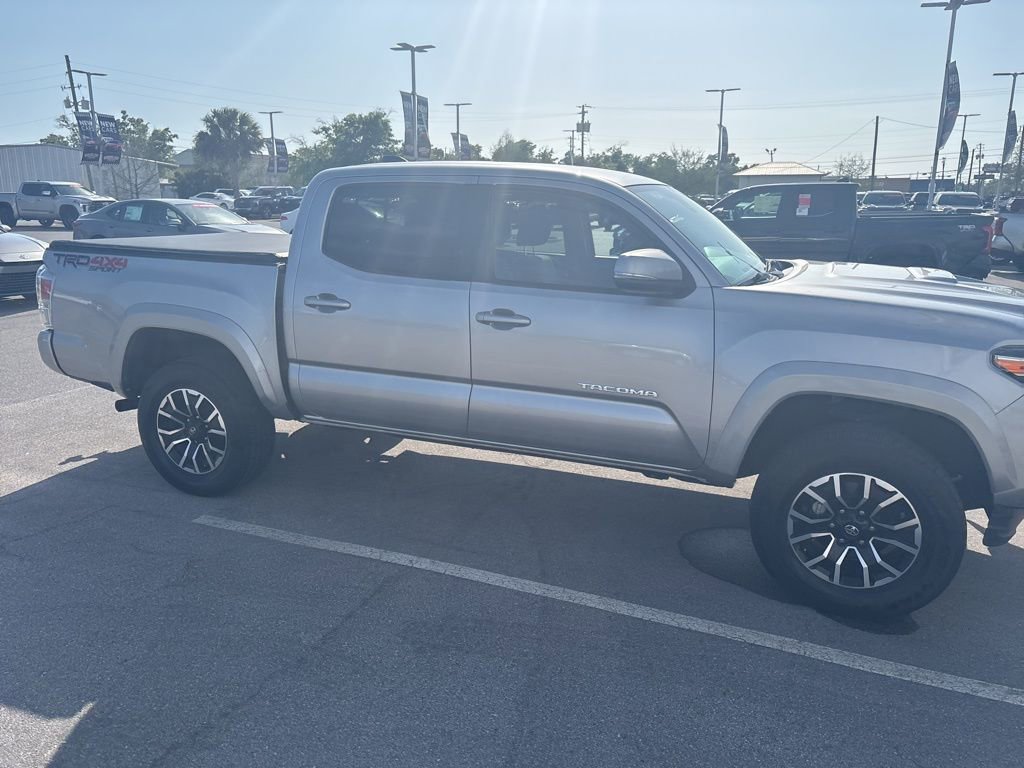 Used 2021 Toyota Tacoma TRD Sport w/ Technology Package image 12