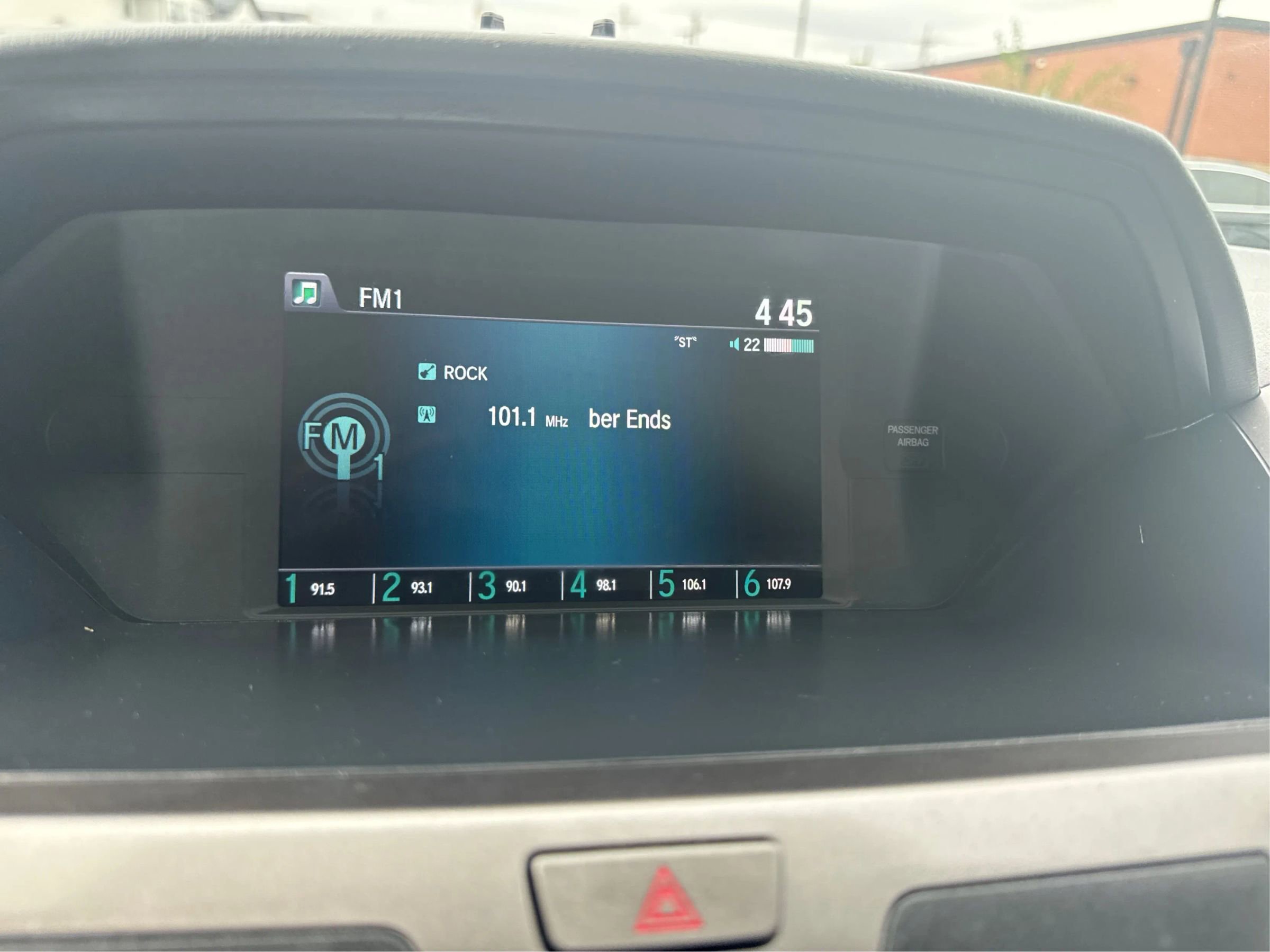 Used 2015 Honda Odyssey LX image 15