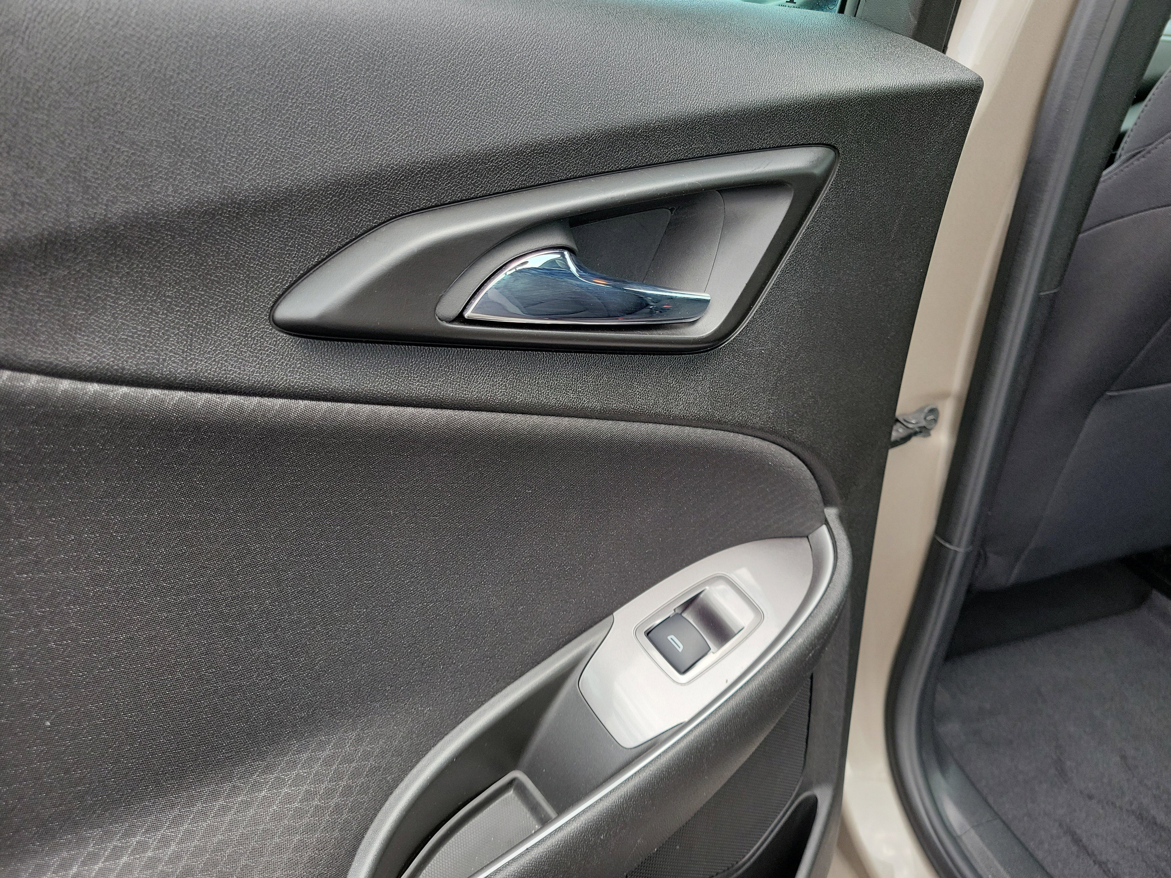Used 2023 Chevrolet Malibu LS w/ LPO, Floor Liner Package FWD image 13