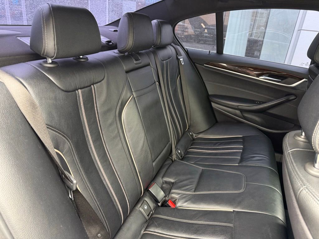 Used 2017 BMW 530i xDrive image 26