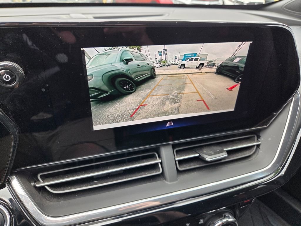 Certified 2025 Chevrolet Trax RS w/ Driver Confidence Package image 34