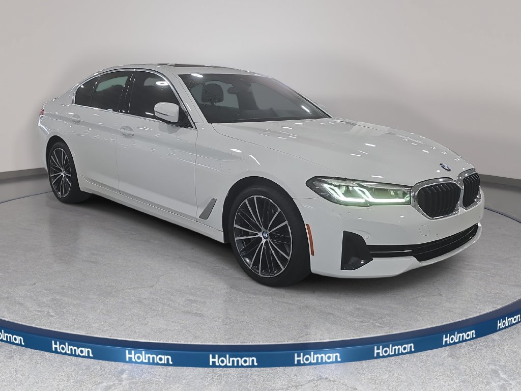 Certified 2023 BMW 530i xDrive w/ Premium Package AWD/4WD image 3
