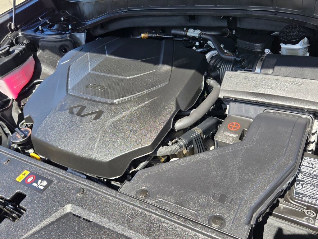 Used 2025 Kia Telluride S FWD image 19