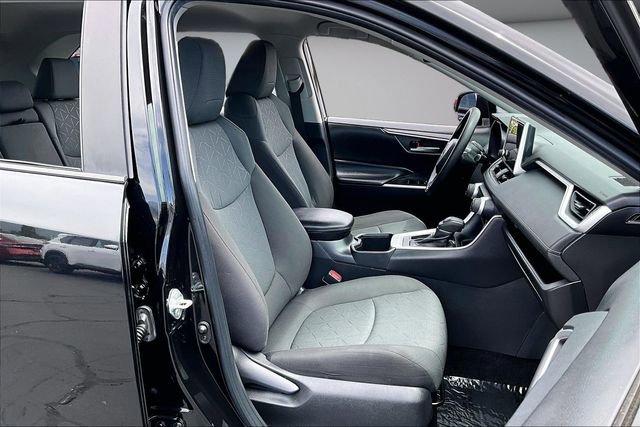 Used 2023 Toyota RAV4 XLE FWD image 28