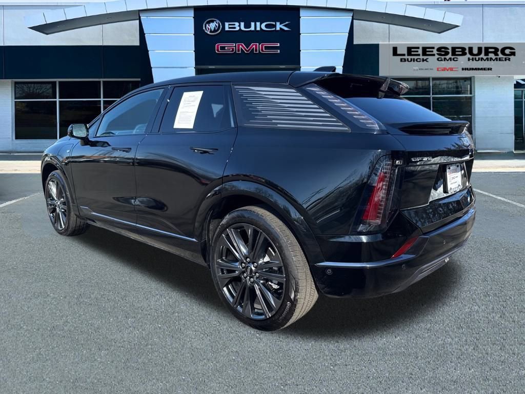 Used 2025 Cadillac Optiq Sport 2 image 4