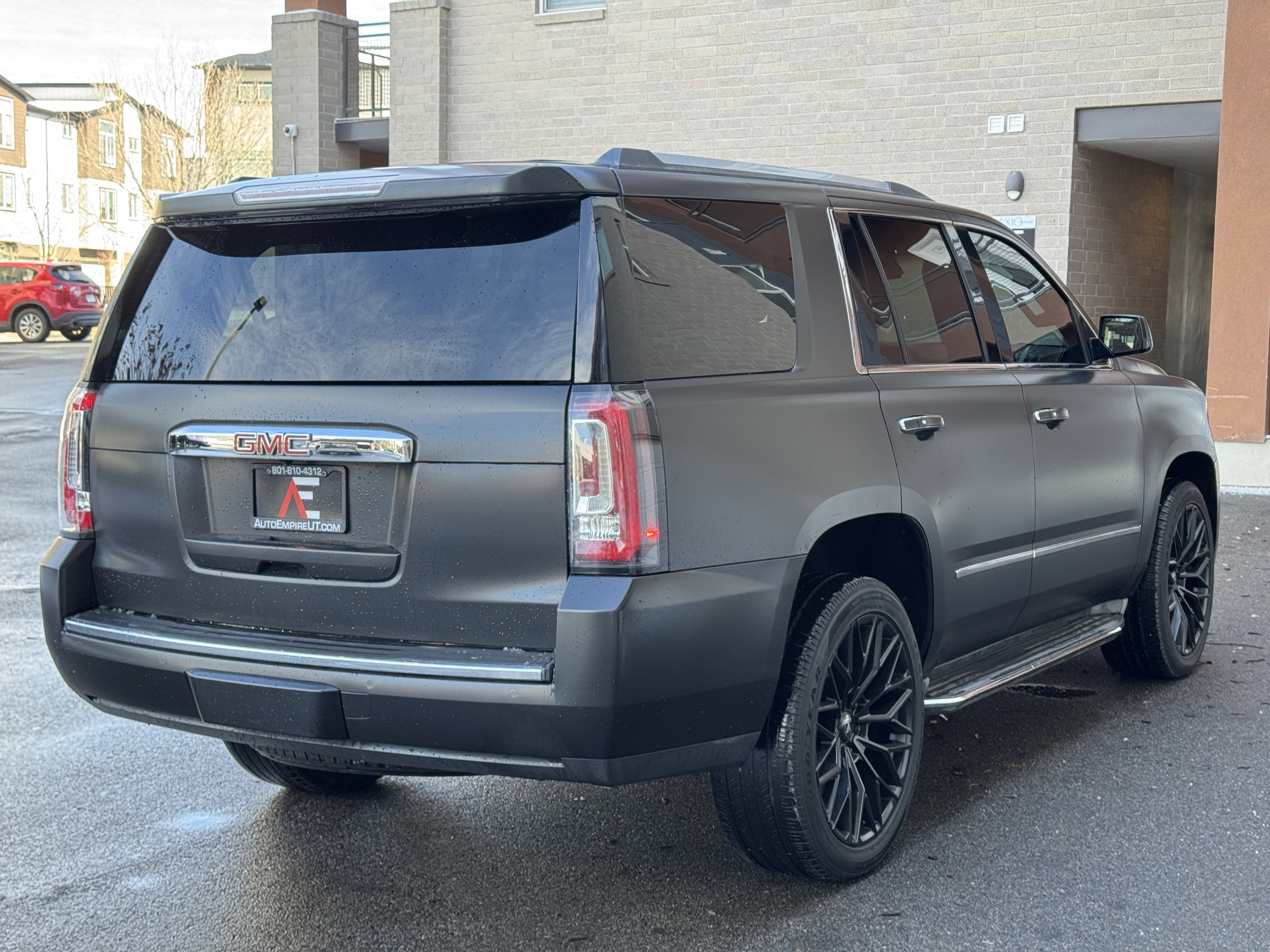 Used 2015 GMC Yukon Denali w/ Touring Package AWD/4WD image 7