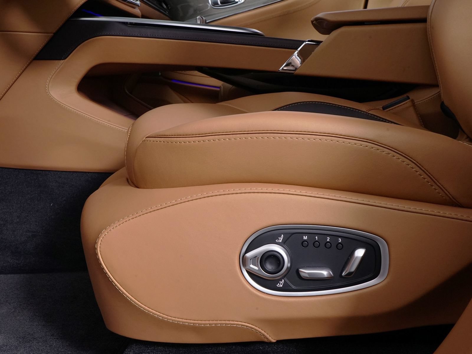 New 2026 Aston Martin DBX 707 AWD/4WD image 24