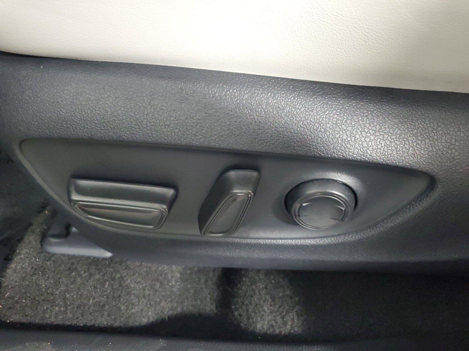 Used 2025 Toyota RAV4 XLE Premium FWD image 21