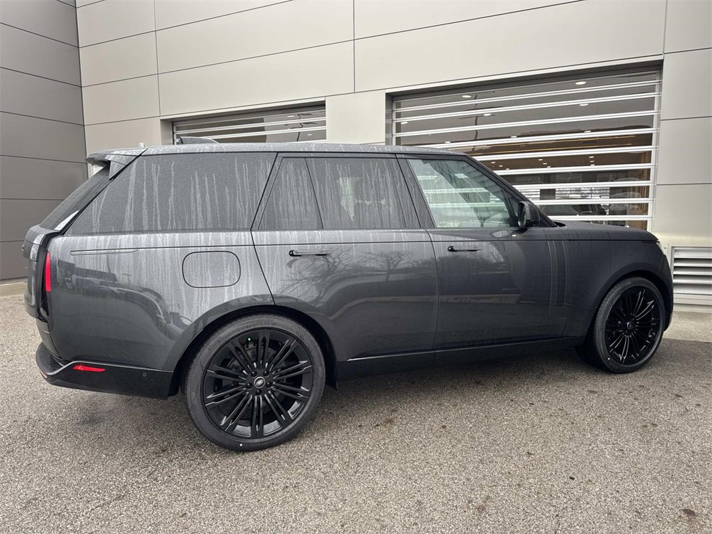 New 2025 Land Rover Range Rover SE image 7
