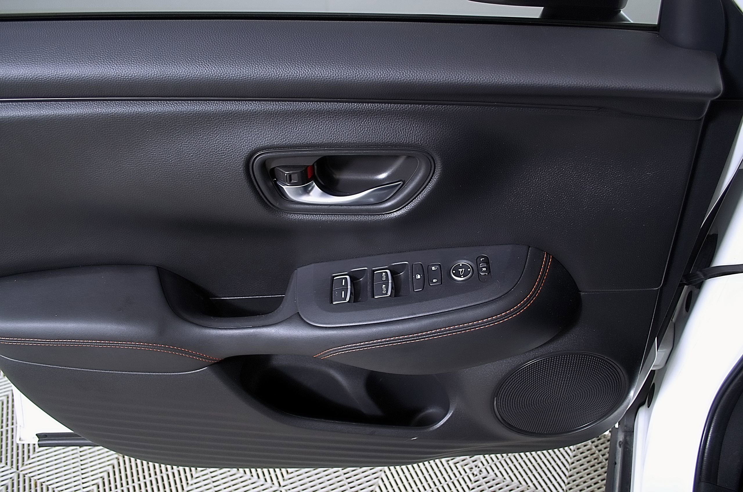 Used 2023 Honda HR-V Sport image 14