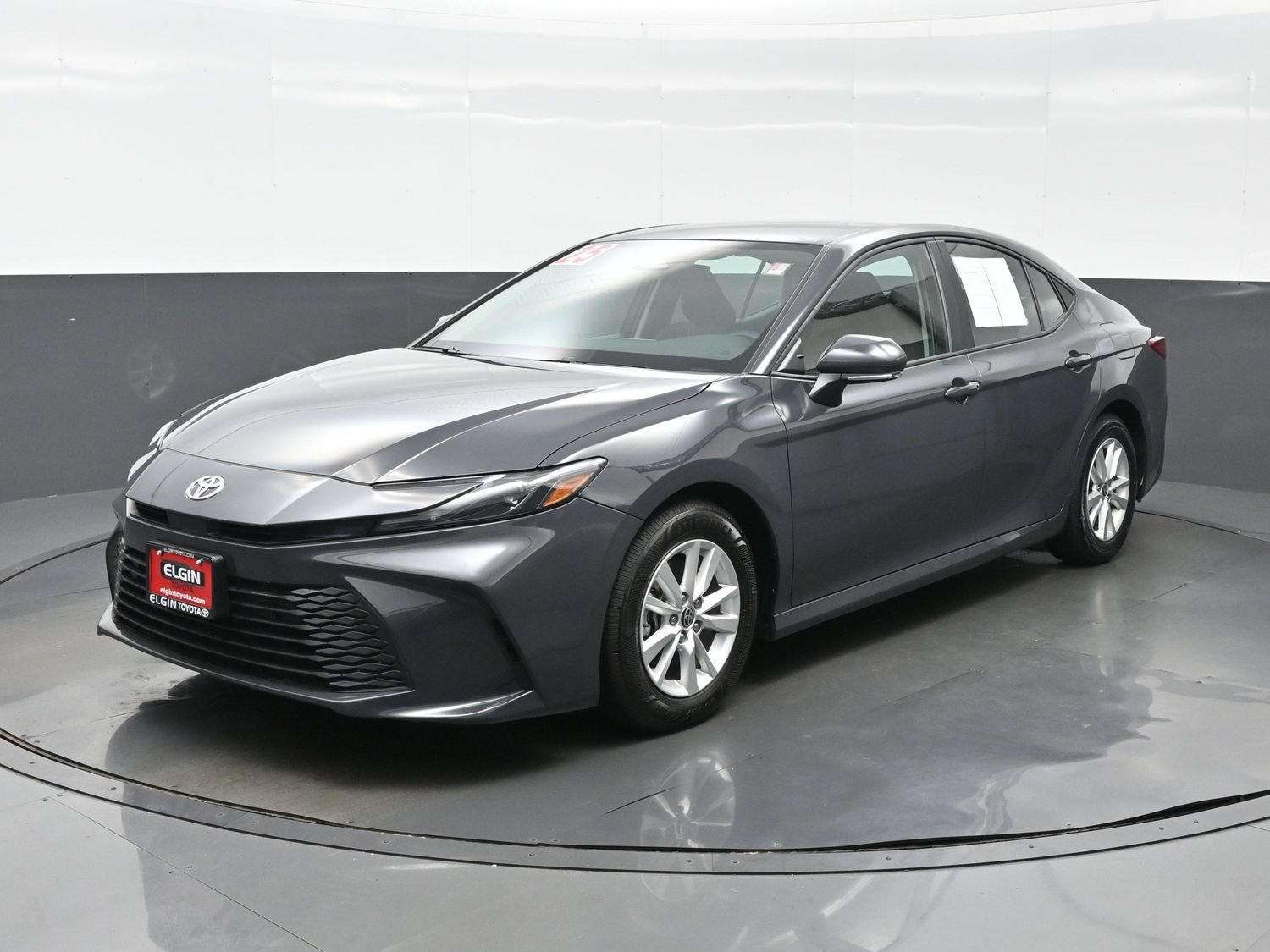 Used 2025 Toyota Camry LE FWD image 2