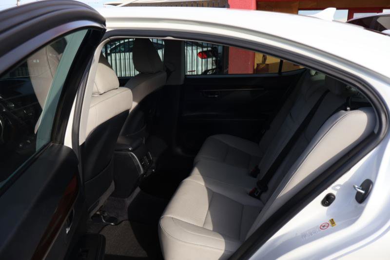 Used 2014 Lexus ES 350 w/ Premium Package image 20