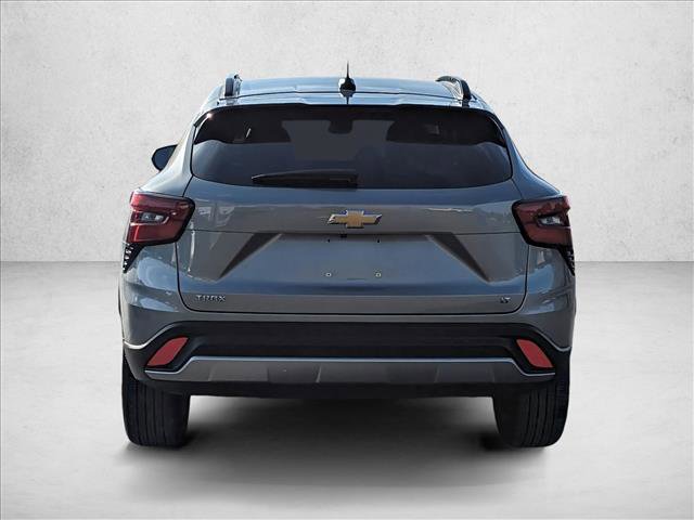 Used 2024 Chevrolet Trax LT w/ LT Convenience Package image 7