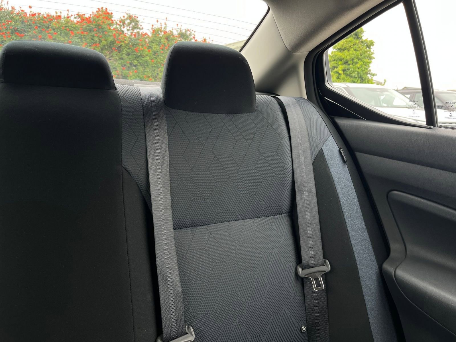 Used 2025 Nissan Versa SV FWD image 37
