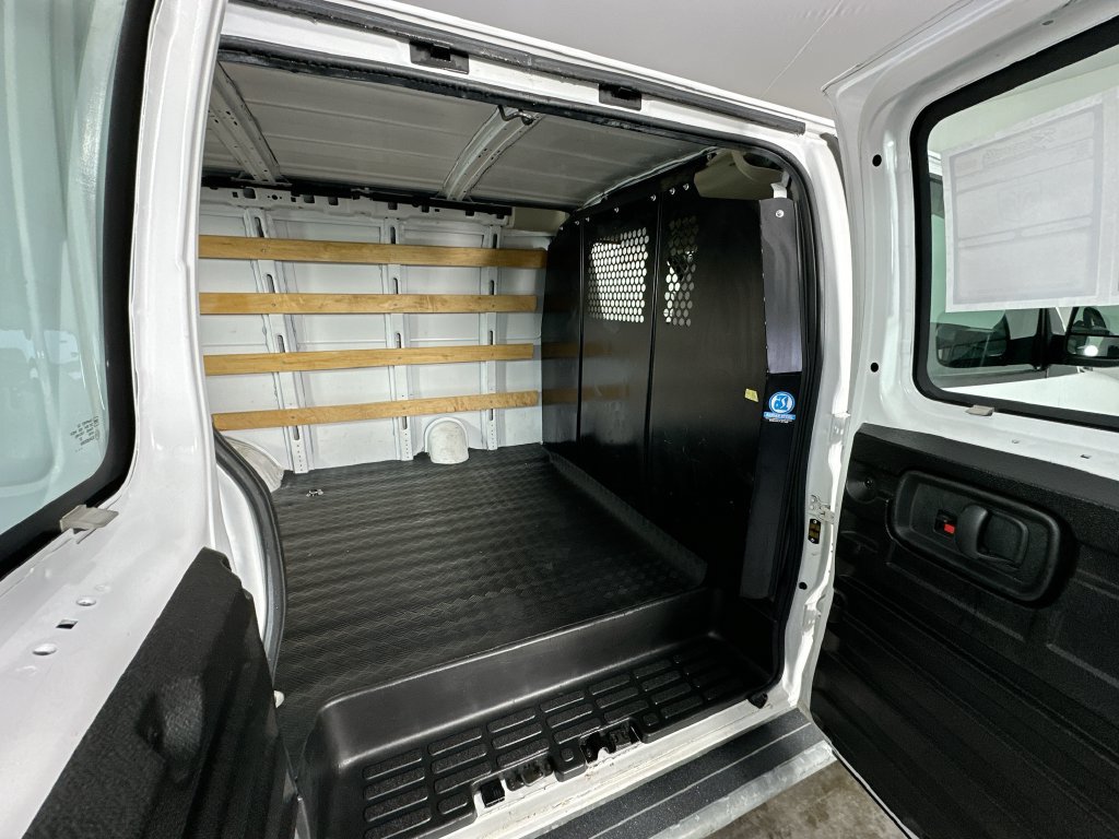 Used 2022 Chevrolet Express 2500 w/ Driver Convenience Package RWD image 13