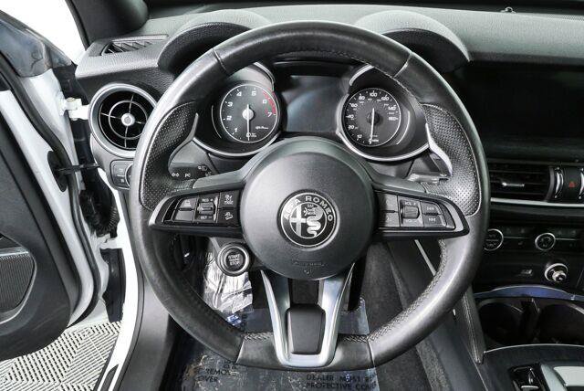 Used 2022 Alfa Romeo Stelvio Sprint AWD/4WD image 10