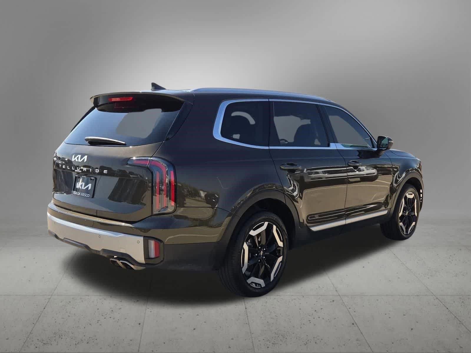 Certified 2023 Kia Telluride EX w/ EX Captain's Chair Package FWD image 6