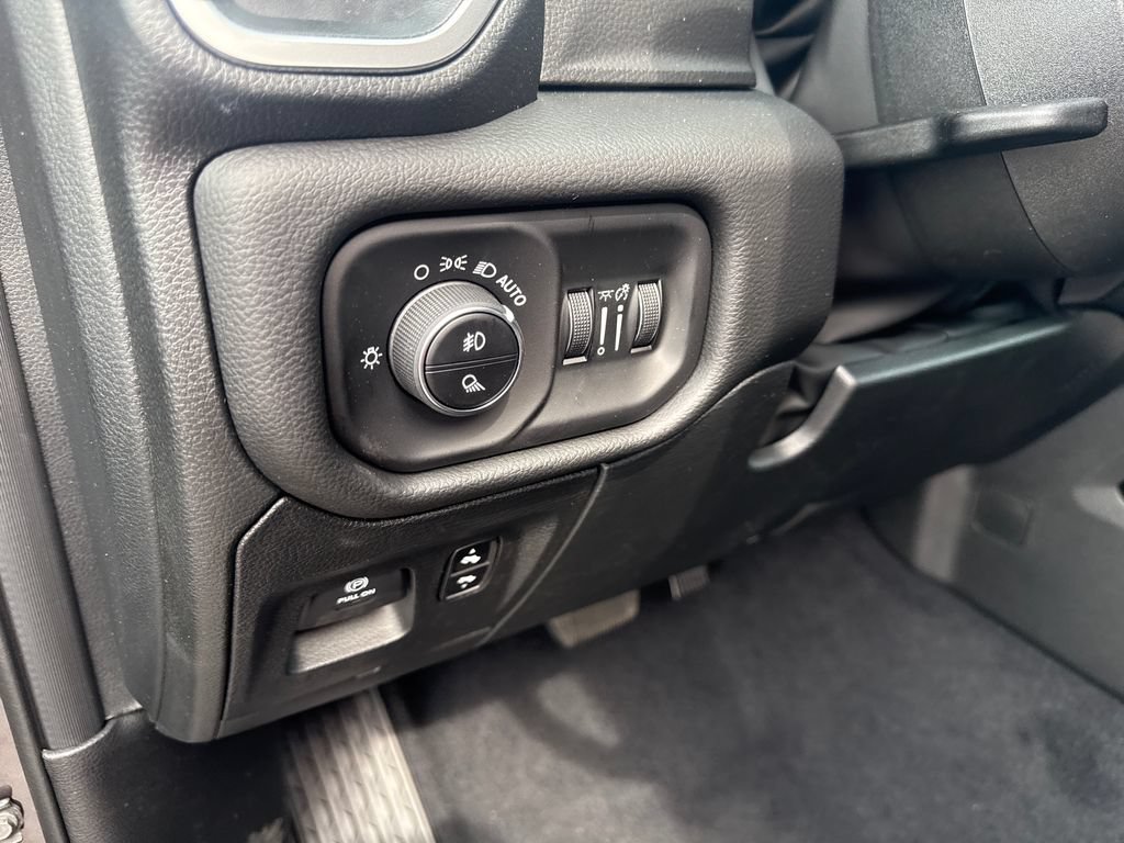 New 2026 RAM 1500 Big Horn AWD/4WD image 17